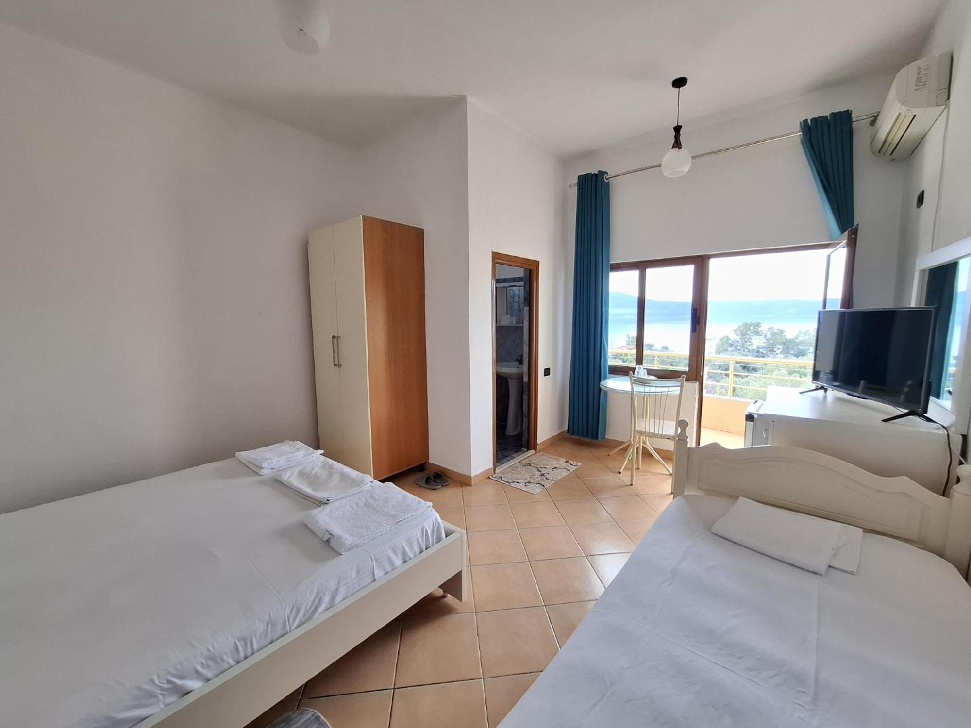 Hotel Sirena Radhima Kültér fotó